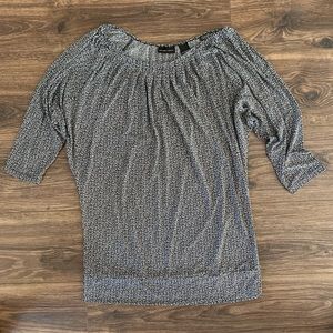 New York and Company 1/2 Sleeve Large Blouse